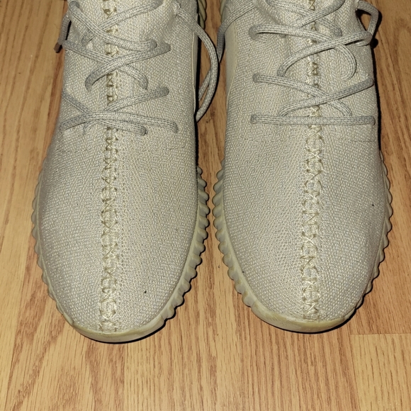 1st generation Yeezy350 sneakers - Picture 1 of 4